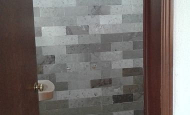 Casa en venta en jatdines de Santa Mónica, Tlalnepantla