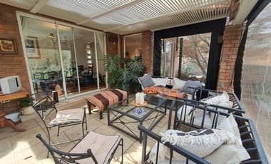 Gran casa 6 dormitorios lindo jardín 