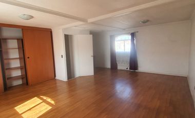 Venta De Casa De 3 Pisos En Pudahuel