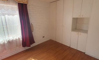 Venta De Casa De 3 Pisos En Pudahuel