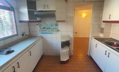 Venta De Casa De 3 Pisos En Pudahuel