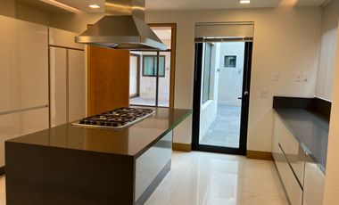 INCREIBLE CASA EN UNO DE LOS CONDOMINIOS MAS EXCLUSIVOS DE SAN ÁNGEL, CDMX.