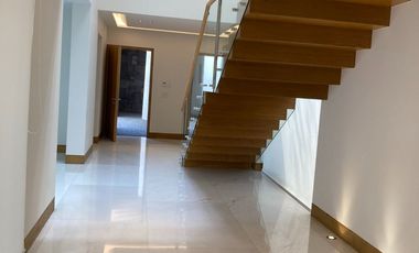 INCREIBLE CASA EN UNO DE LOS CONDOMINIOS MAS EXCLUSIVOS DE SAN ÁNGEL, CDMX.