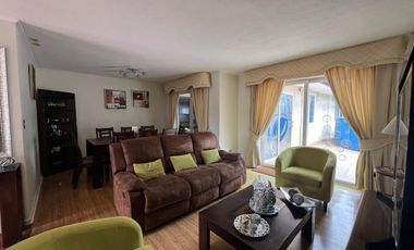 VENDEMOS AMPLIA Y LINDA CASA BARRIO LOS CONQUISTADORES