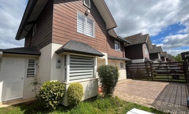 VENDEMOS AMPLIA Y LINDA CASA BARRIO LOS CONQUISTADORES