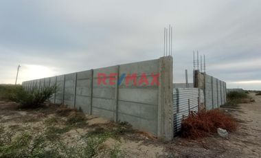 Venta De Terreno Con Cerco Prefabricado De Concreto En Urb.Vista Alegre. ID:1117435