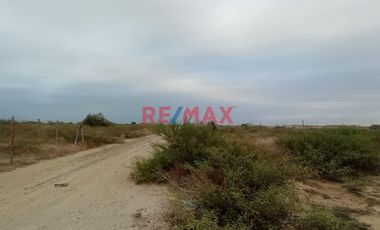 Venta De Terreno Con Cerco Prefabricado De Concreto En Urb.Vista Alegre. ID:1117435