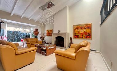 VIVE EN LOMAS DE VISTA HERMOSA CON UNA VISTA DE ENSUEÑO!