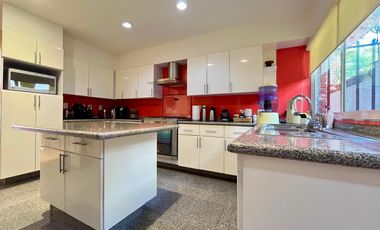 VIVE EN LOMAS DE VISTA HERMOSA CON UNA VISTA DE ENSUEÑO!