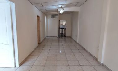 SE VENDE CASA CON SUITE y PARQUEO EN LA PRADERA 1, SUR DE GUAYAQUIL