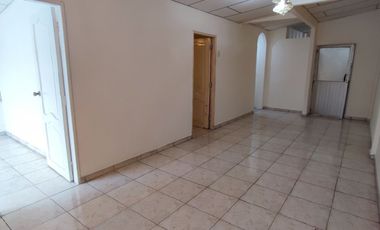 SE VENDE CASA CON SUITE y PARQUEO EN LA PRADERA 1, SUR DE GUAYAQUIL
