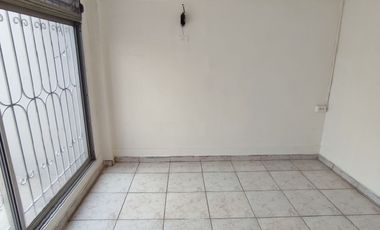 SE VENDE CASA CON SUITE y PARQUEO EN LA PRADERA 1, SUR DE GUAYAQUIL