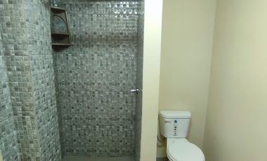 SE VENDE CASA CON SUITE y PARQUEO EN LA PRADERA 1, SUR DE GUAYAQUIL