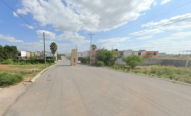 Casa en calle Ficus, Residencial del Valle, Reynosa, Tamaulipas., Edo. de México. ¡¡NO CREDITOS¡