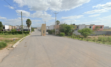 Casa en calle Ficus, Residencial del Valle, Reynosa, Tamaulipas., Edo. de México. ¡¡NO CREDITOS¡