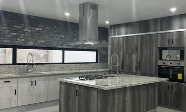 CASA EN VENTA EN VILLA MAGNA SEGUNDA ETAPA