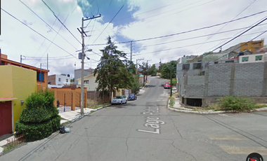 Casa en colonia Lomas del Lago con 3 Recamaras y 170m2 entre Av. Calzada Luis Moya.