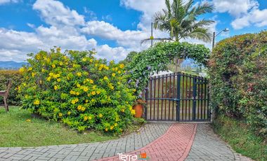 Finca con hermosa vista en venta El Peñol