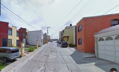 Casa ubicada en colonia Ampliación Arboledas con 2 recamaras y 90m2 entre Av. García Salinas.