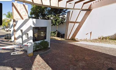 Casa ubicada en colonia Ampliación Arboledas con 2 recamaras y 90m2 entre Av. García Salinas.