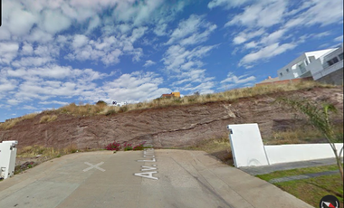 Casa Ubicada en Colonia Lomas del Patrocinio con 3 Recamaras y 168m2 entre Av. José López Portillo y a unos minutos de la Unidad Academia de Derecho y