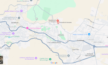 Casa en Fraccionamiento ubicada en Colonia La Toscana con 4 Recamaras y 200m2, a unos minutos del Club Social y Deportivo de Zacatecas.