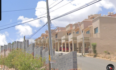 Casa en Condominio en Colonia el Sumidero con con  3 Recamaras y 107m2 entre Av. Vialidad de San Simón Inglaterra.