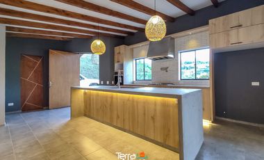 Finca nueva con bonita vista en venta El Peñol