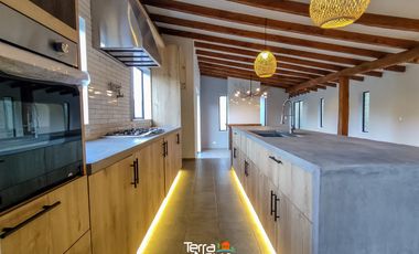 Finca nueva con bonita vista en venta El Peñol