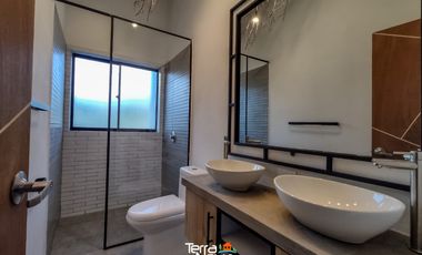 Finca nueva con bonita vista en venta El Peñol