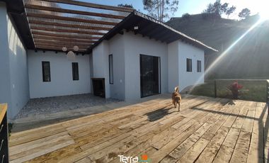 Finca nueva con bonita vista en venta El Peñol