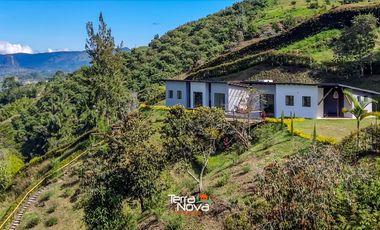 Finca nueva con bonita vista en venta El Peñol