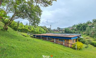 Finca con bonita vista en venta El Peñol