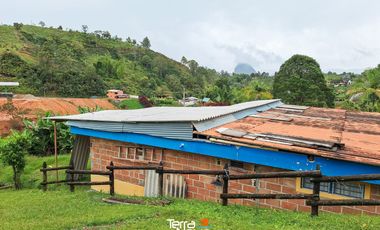 Finca con bonita vista en venta El Peñol