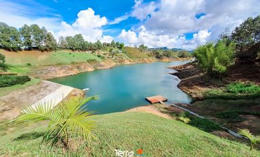 Hermosa finca con acceso al embalse en venta El Peñol