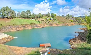 Hermosa finca con acceso al embalse en venta El Peñol
