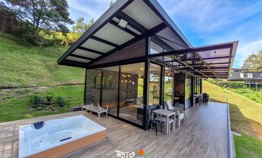 Hermosa finca con acceso al embalse en venta El Peñol