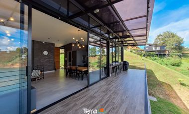 Hermosa finca con acceso al embalse en venta El Peñol