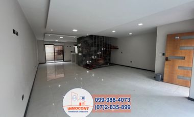 AMPLIA CASA DE CINCO DORMITORIOS EN VENTA, Sector Sudamericano Ricaurte C1432