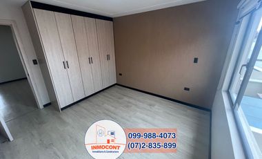 AMPLIA CASA DE CINCO DORMITORIOS EN VENTA, Sector Sudamericano Ricaurte C1432