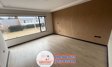 AMPLIA CASA DE CINCO DORMITORIOS EN VENTA, Sector Sudamericano Ricaurte C1432
