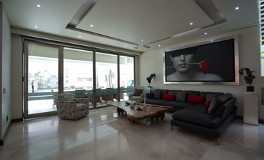 Casa moderna en Venta frente a parque dentro de Valle Real