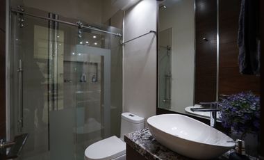 Casa moderna en Venta frente a parque dentro de Valle Real