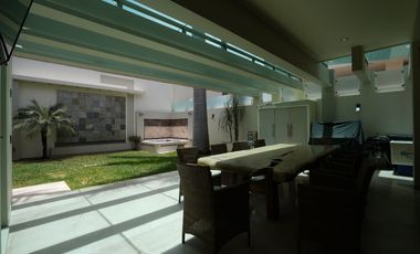 Casa moderna en Venta frente a parque dentro de Valle Real