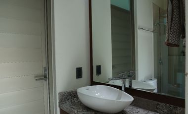 Casa moderna en Venta frente a parque dentro de Valle Real