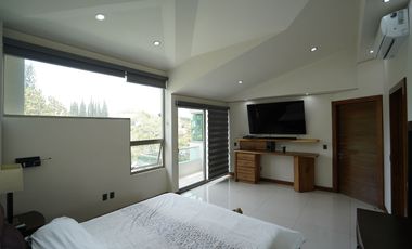 Casa moderna en Venta frente a parque dentro de Valle Real