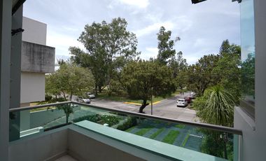 Casa moderna en Venta frente a parque dentro de Valle Real