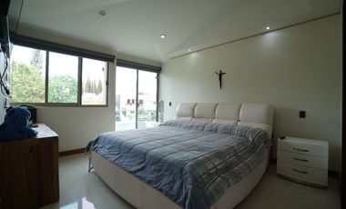 Casa moderna en Venta frente a parque dentro de Valle Real