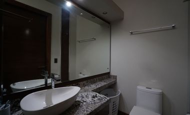 Casa moderna en Venta frente a parque dentro de Valle Real
