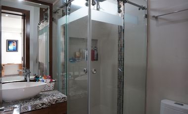 Casa moderna en Venta frente a parque dentro de Valle Real